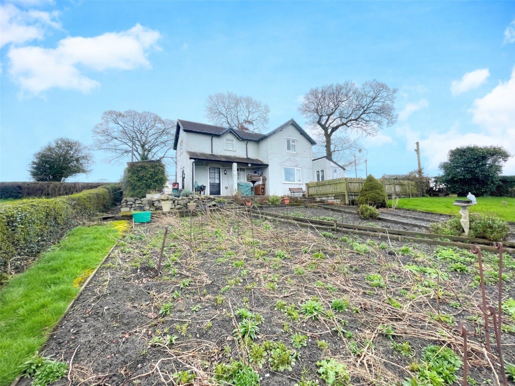 Trelydan, Welshpool, Powys, 3 bedroom, Detached Cottage
