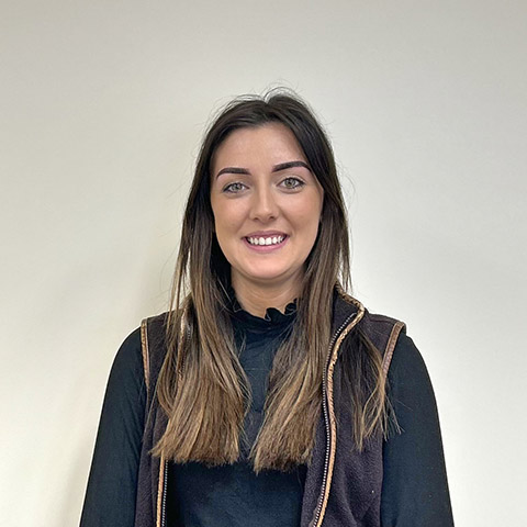 Gwawr Jones, (BSc(Hons) MRICS FAAV)